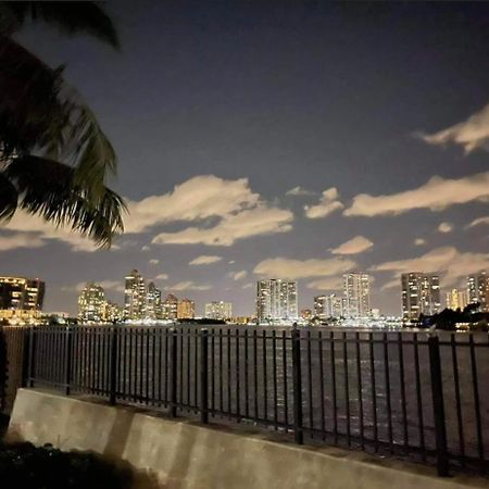 Le Frontenac Villa Sunny Isles Beach Buitenkant foto